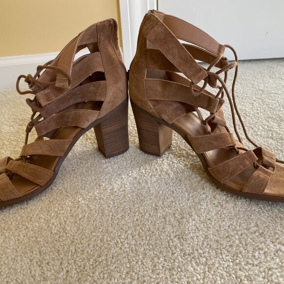 CROWN VINTAGE laceup strappy tan suede 3-1/2" heels, sz 10 - Picture 5 of 11